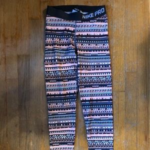 NIKE Pro Patterned Leggings